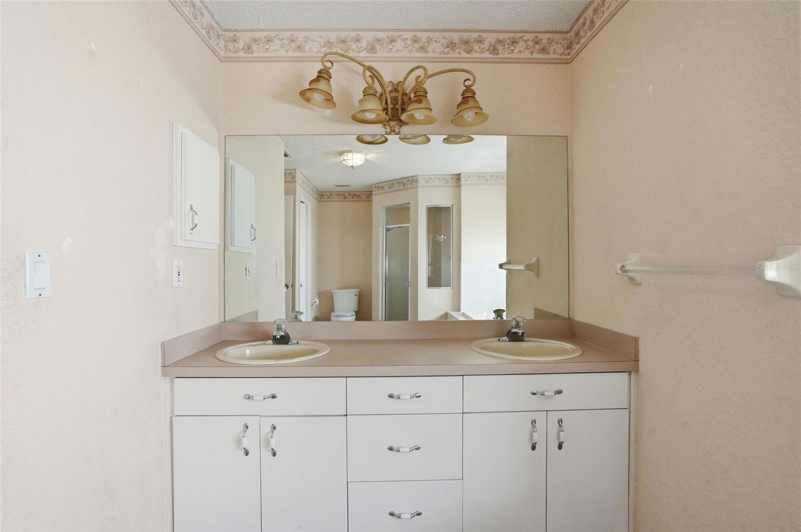 Image 41 of 76 For 6125 Nantucket Lane