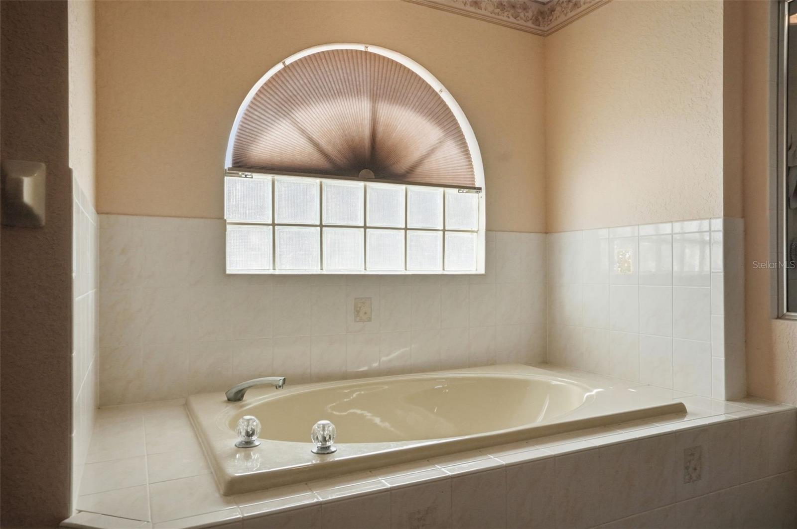 Image 44 of 76 For 6125 Nantucket Lane