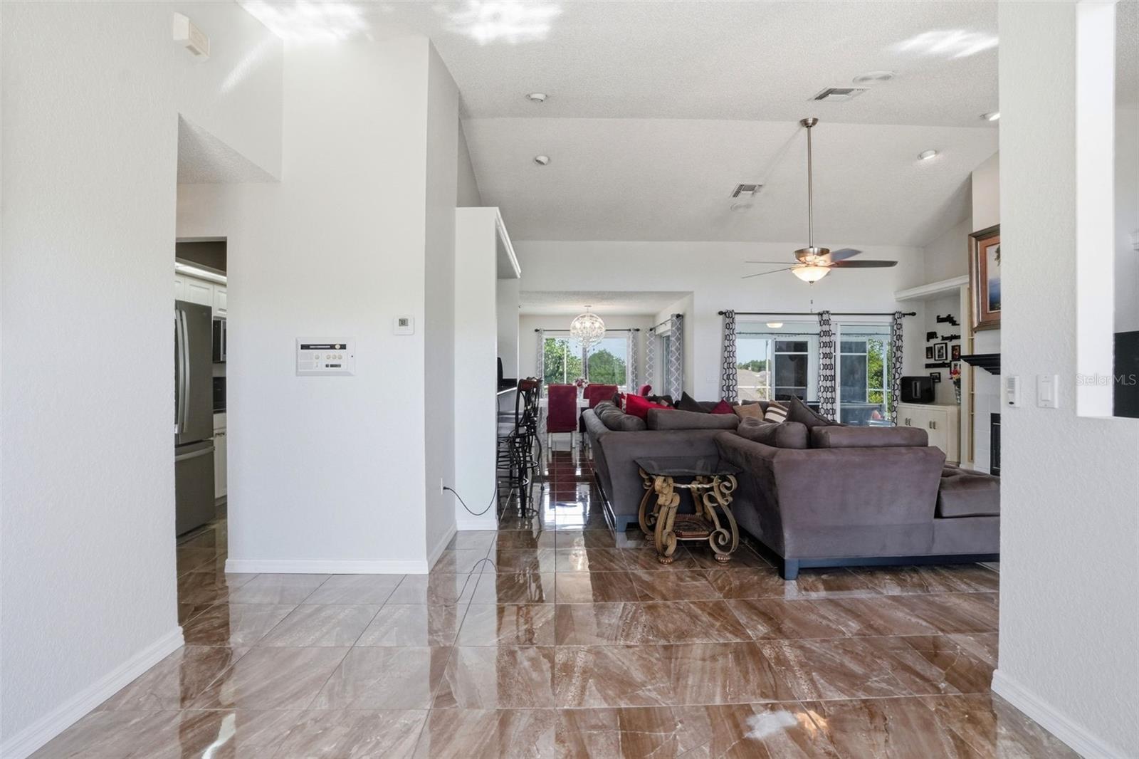 Image 5 of 76 For 6125 Nantucket Lane