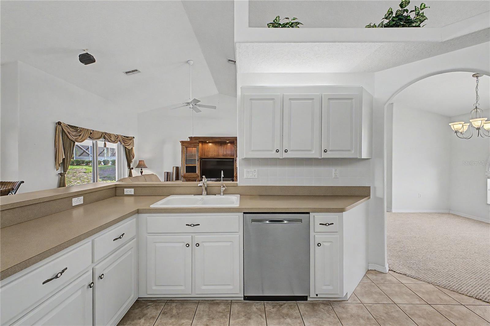 Image 20 of 43 For 10351 Locker Drive