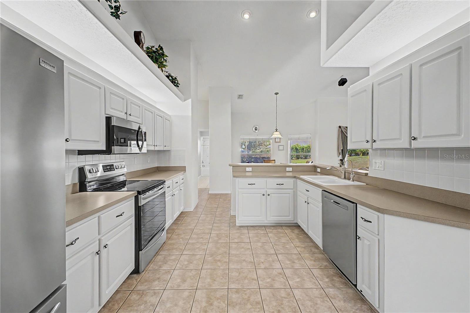 Image 21 of 43 For 10351 Locker Drive