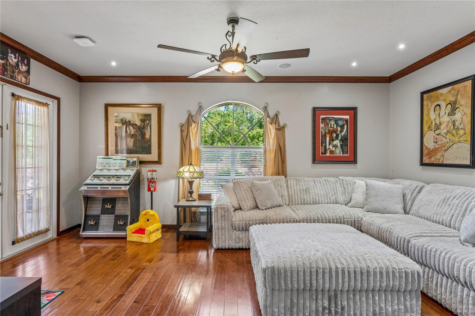 Image 44 of 100 For 5455 Championship Cup Lane