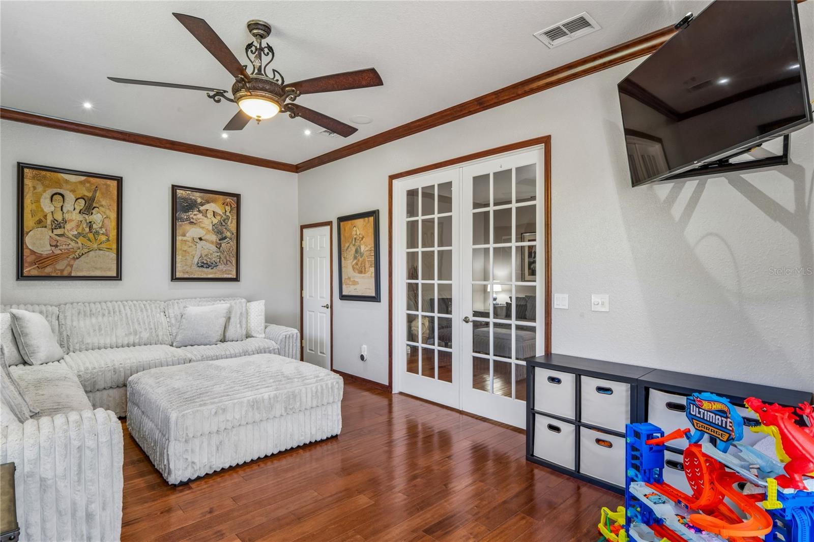 Image 47 of 100 For 5455 Championship Cup Lane