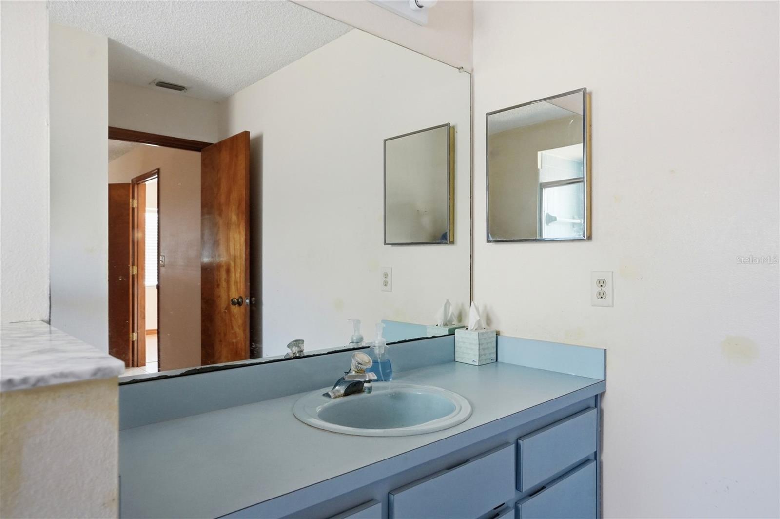 Image 25 of 40 For 7443 Wabash Trail