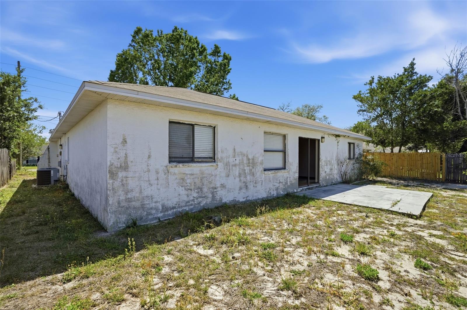 Image 26 of 40 For 7443 Wabash Trail