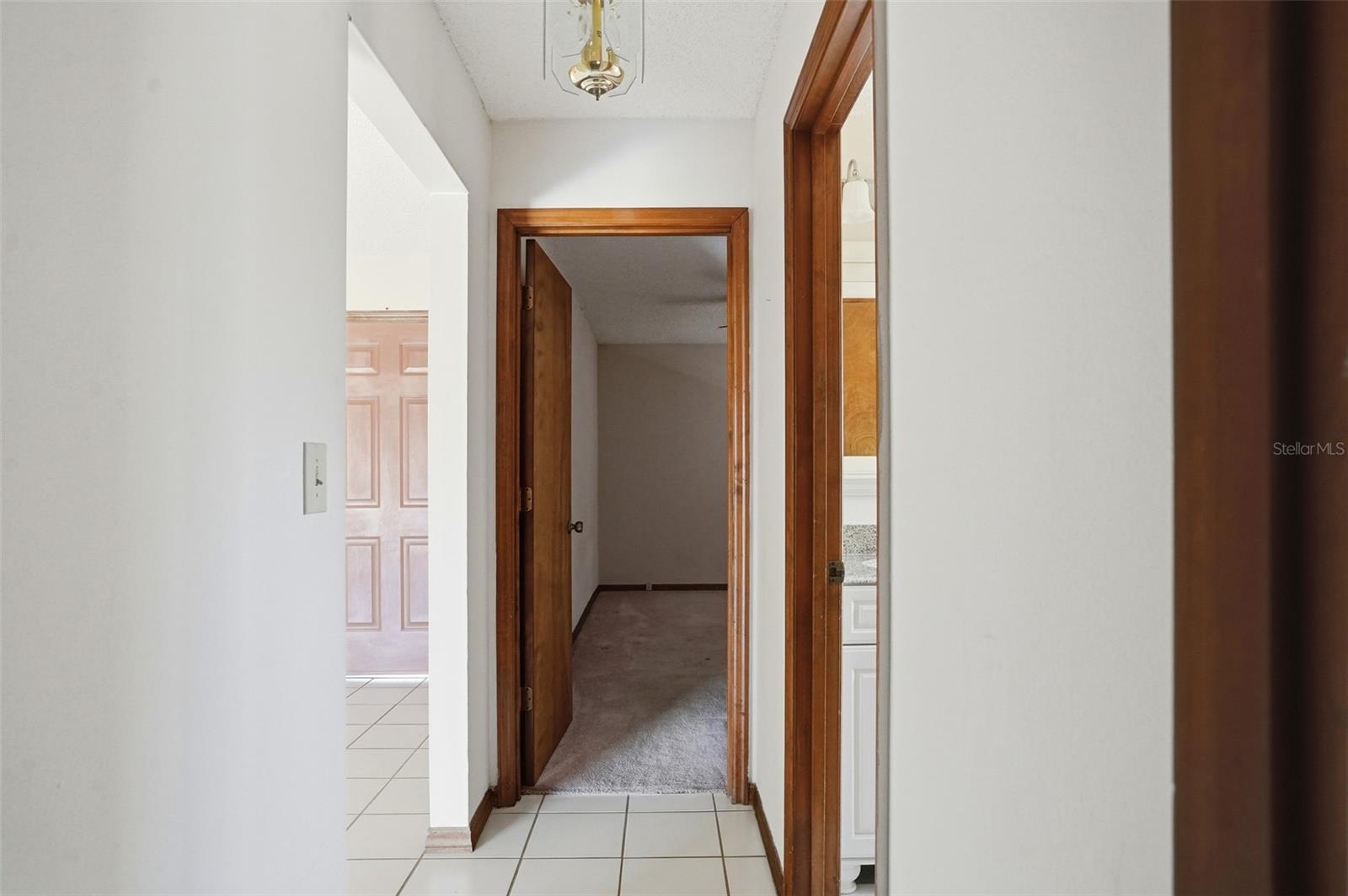 Image 3 of 40 For 7443 Wabash Trail