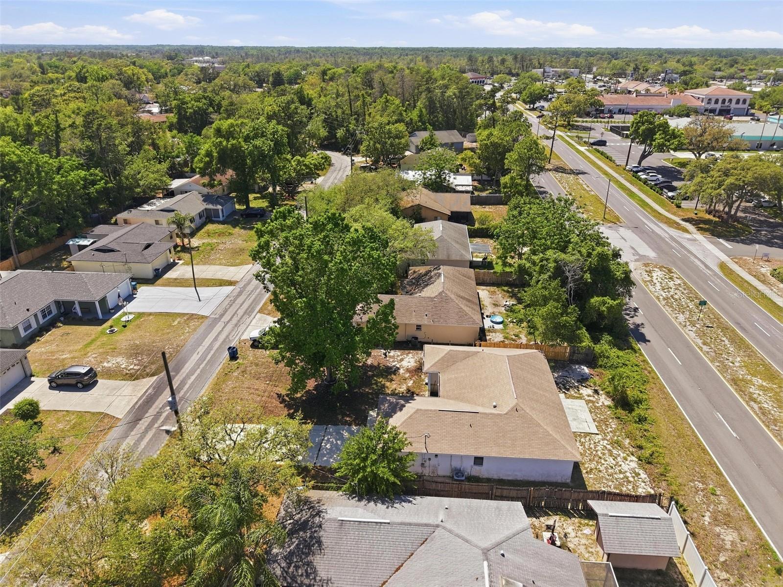 Image 34 of 40 For 7443 Wabash Trail