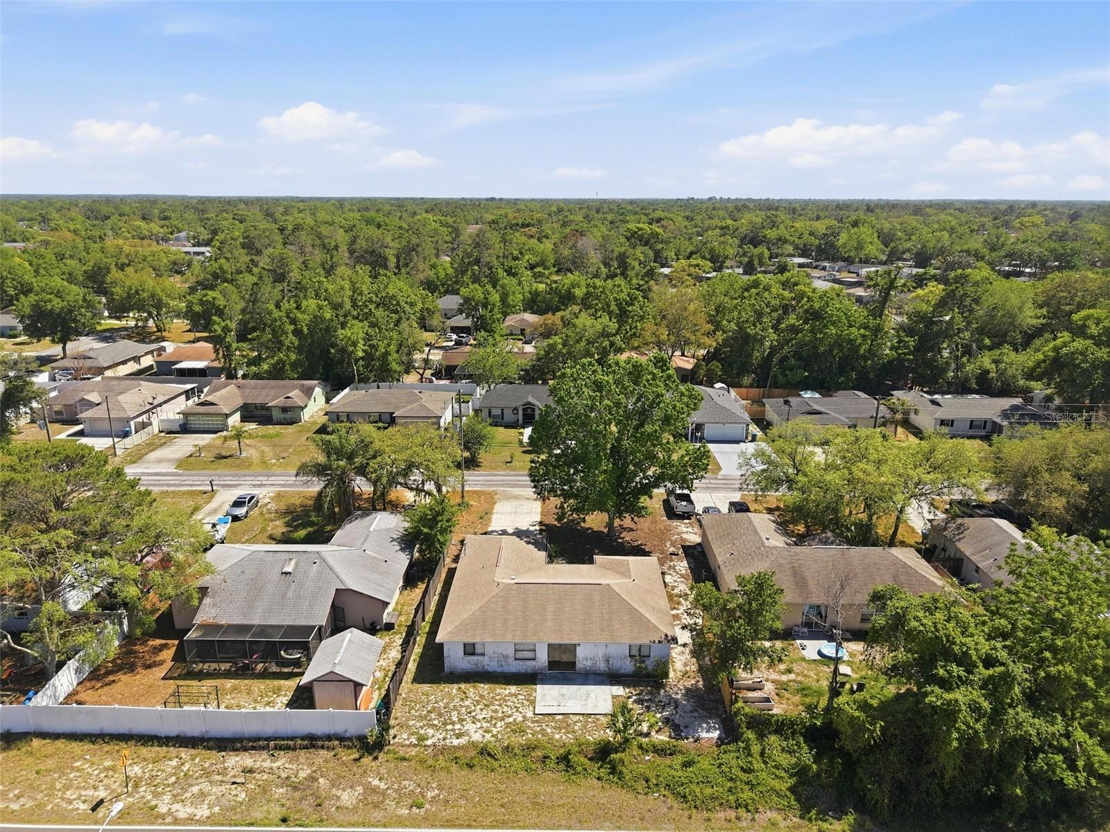 Image 36 of 40 For 7443 Wabash Trail