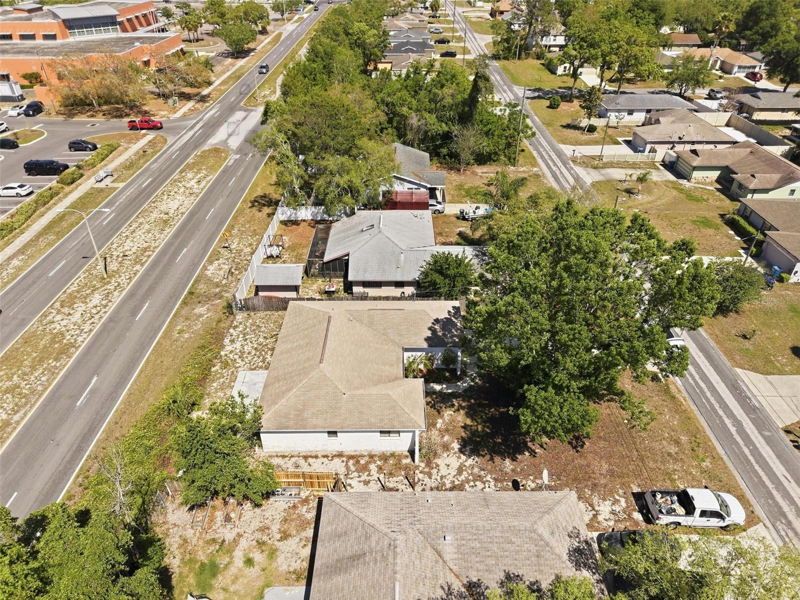 Image 37 of 40 For 7443 Wabash Trail