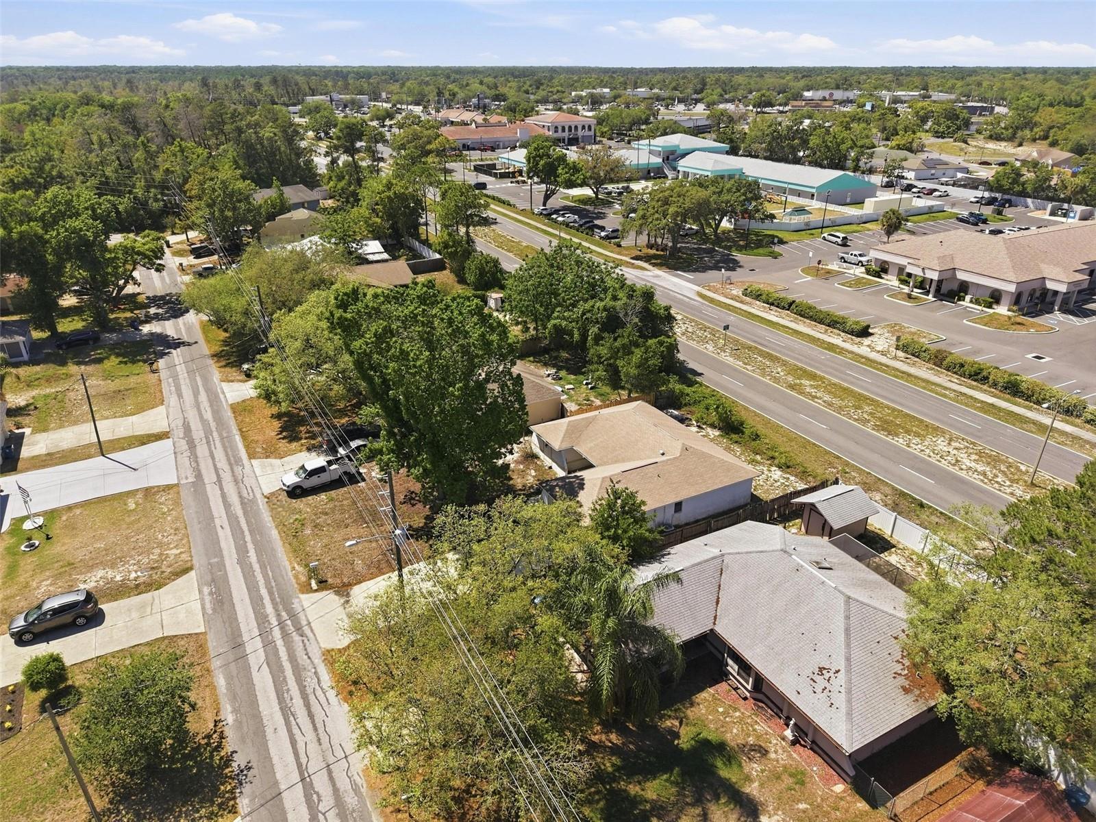 Image 38 of 40 For 7443 Wabash Trail