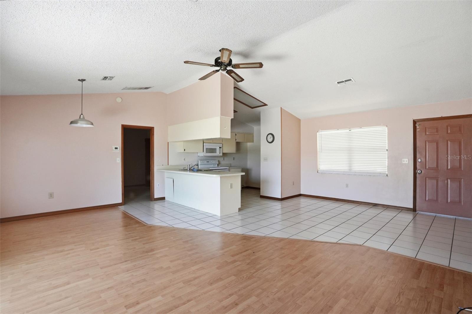 Image 6 of 40 For 7443 Wabash Trail