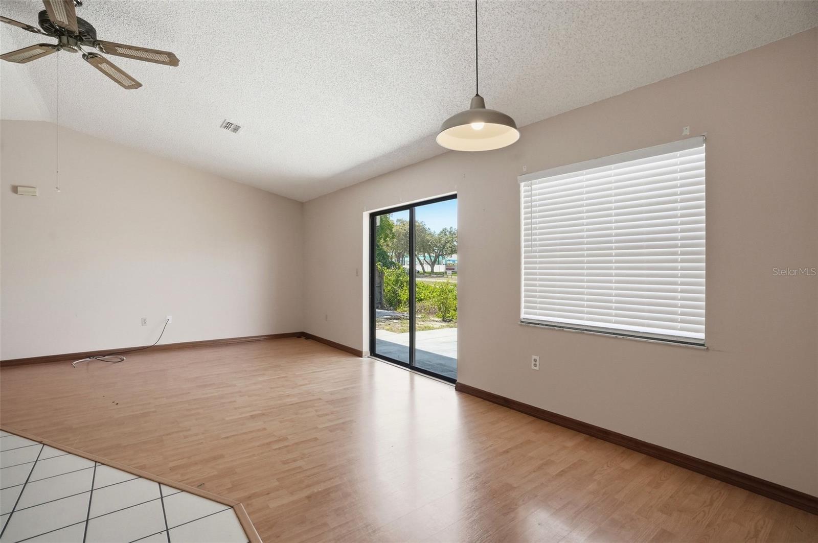 Image 7 of 40 For 7443 Wabash Trail