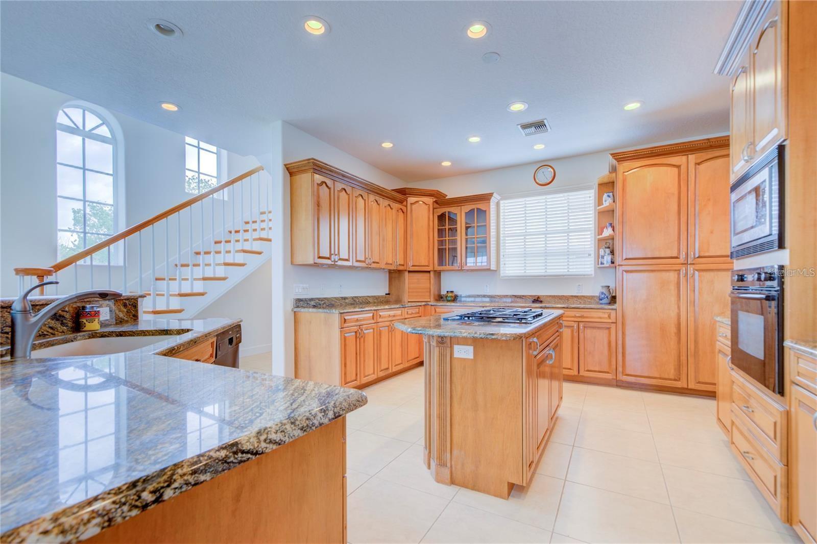 Image 17 of 81 For 7352 Gulf Way