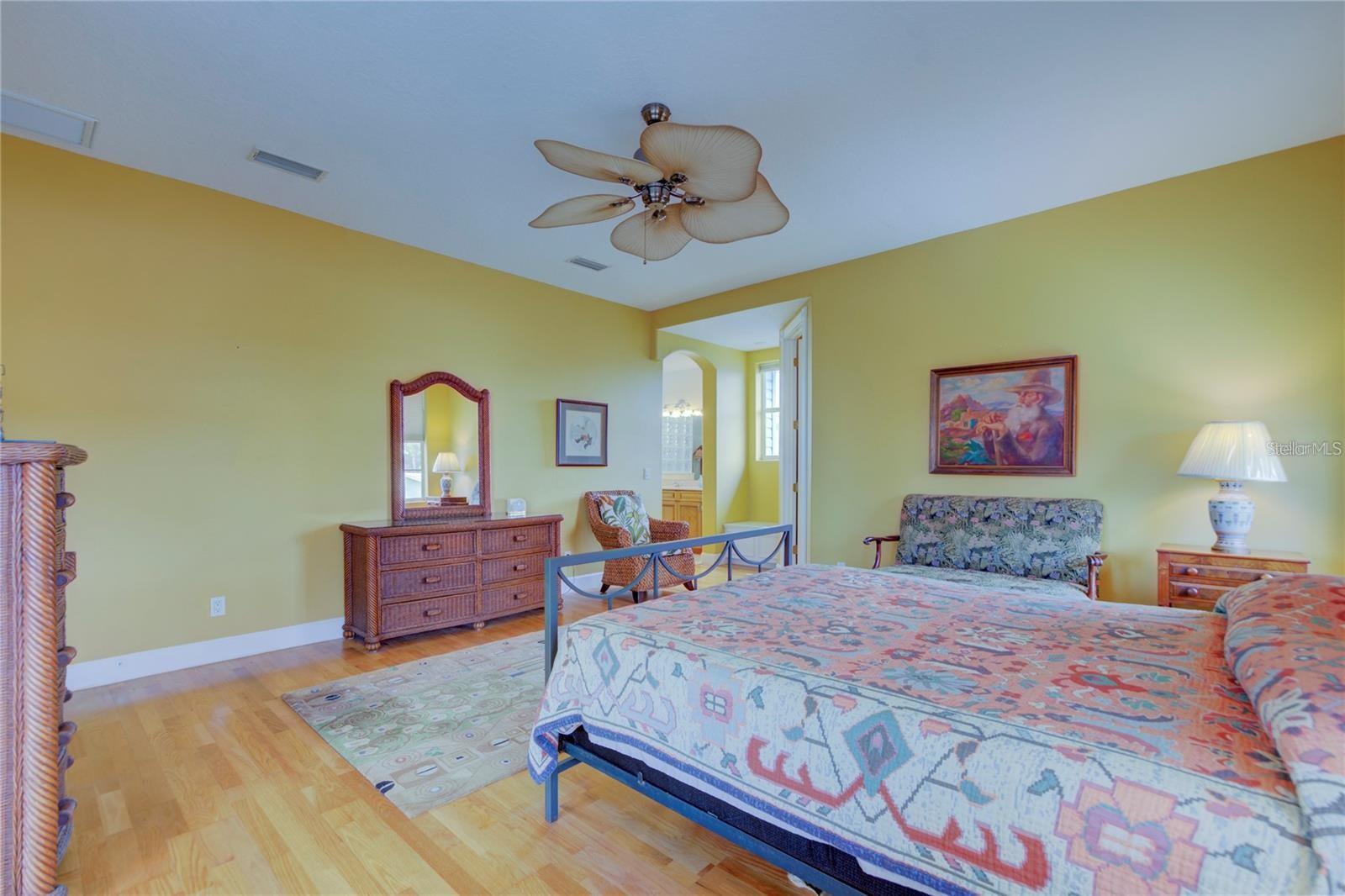 Image 24 of 81 For 7352 Gulf Way