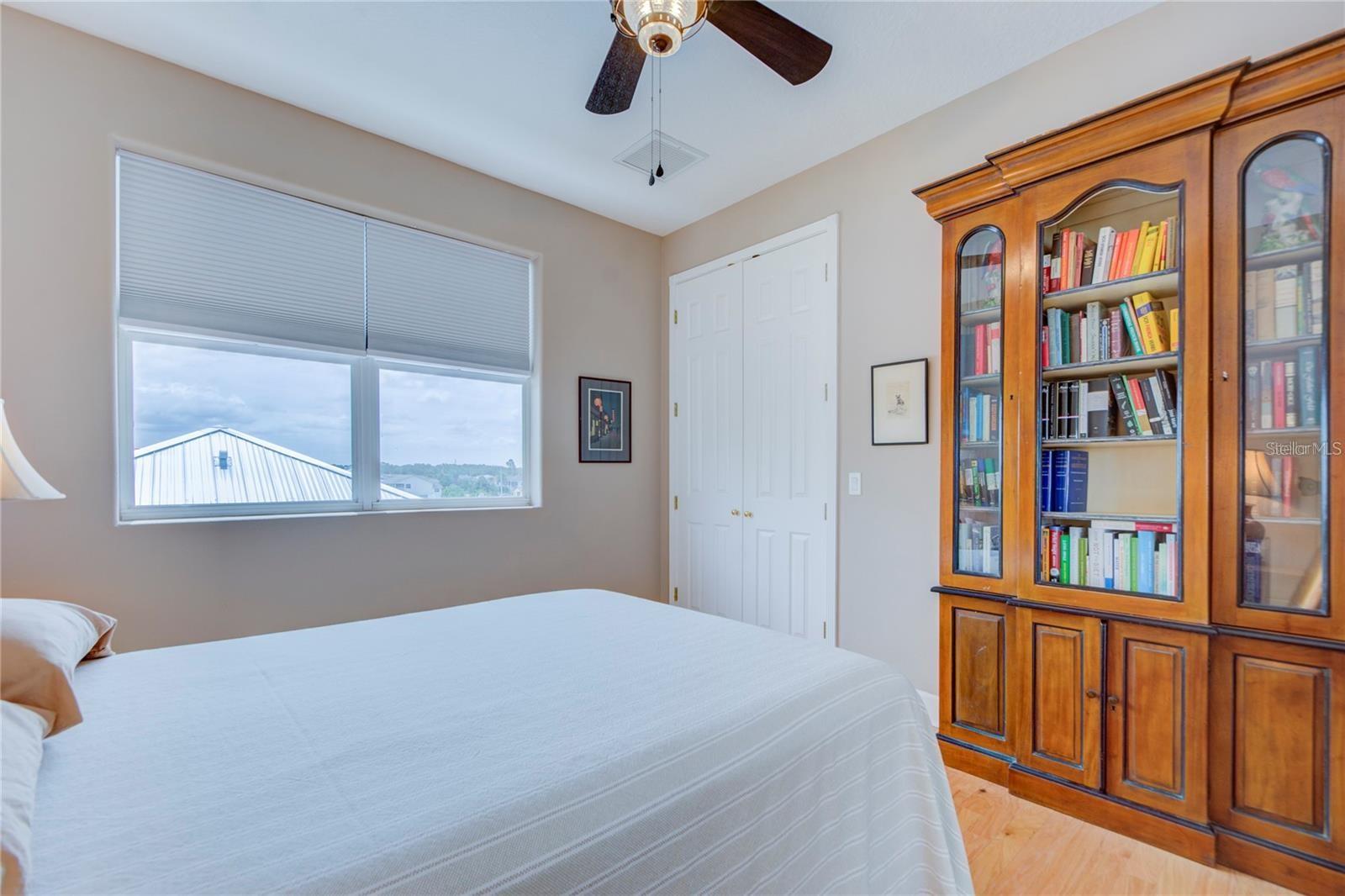 Image 41 of 81 For 7352 Gulf Way