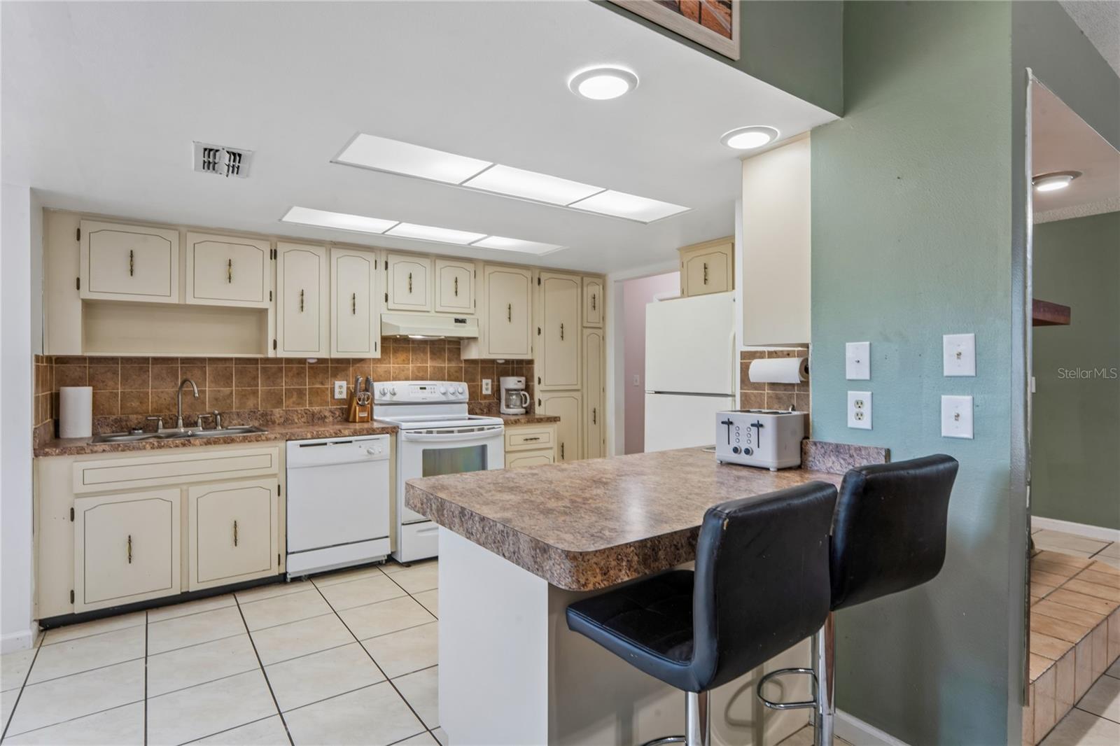 Image 13 of 47 For 7376 Philatelic Drive