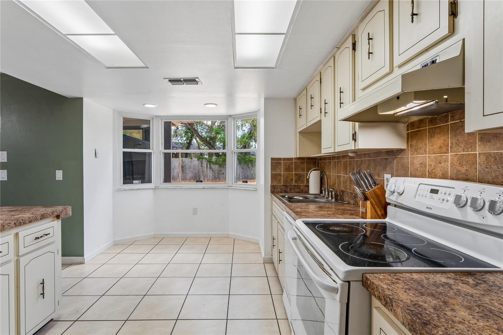 Image 16 of 47 For 7376 Philatelic Drive