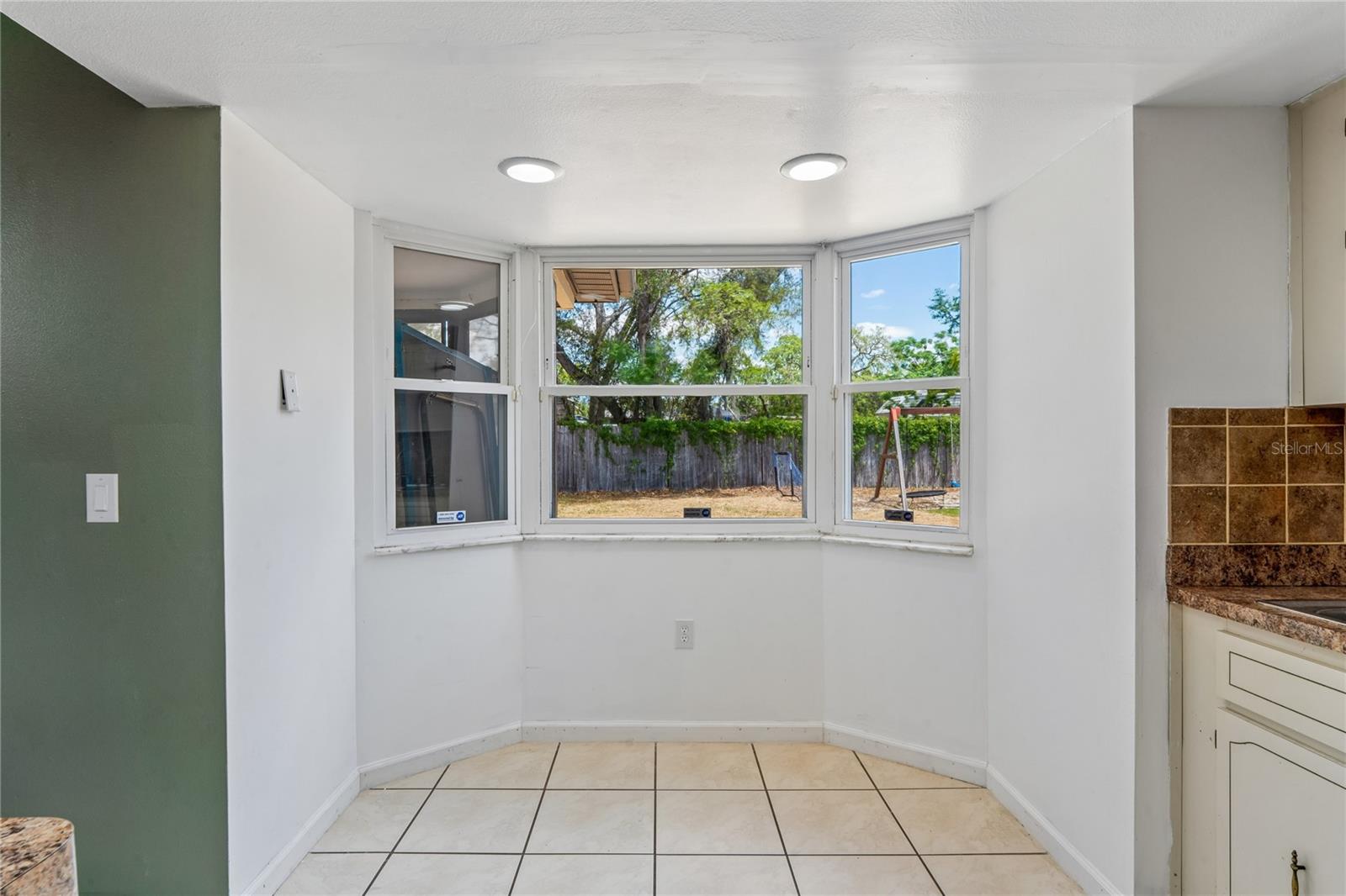 Image 17 of 47 For 7376 Philatelic Drive