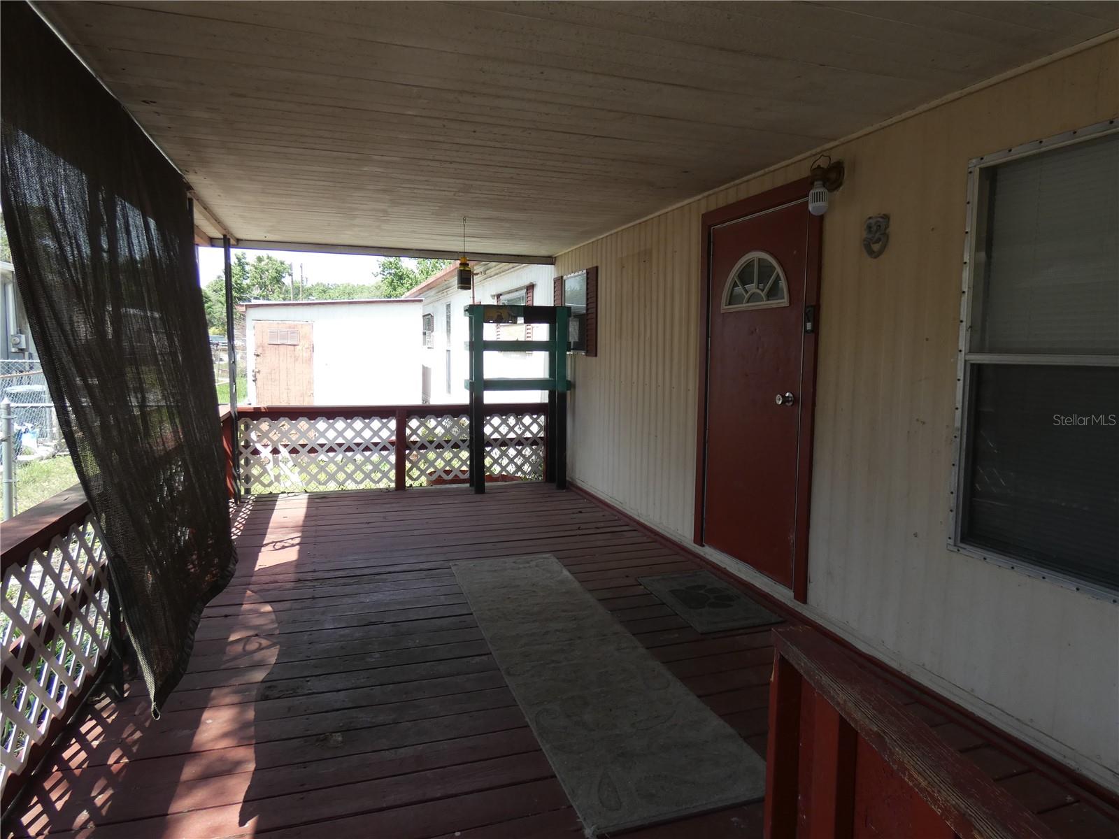 Listing photo id 3 for 9405 Loras Street