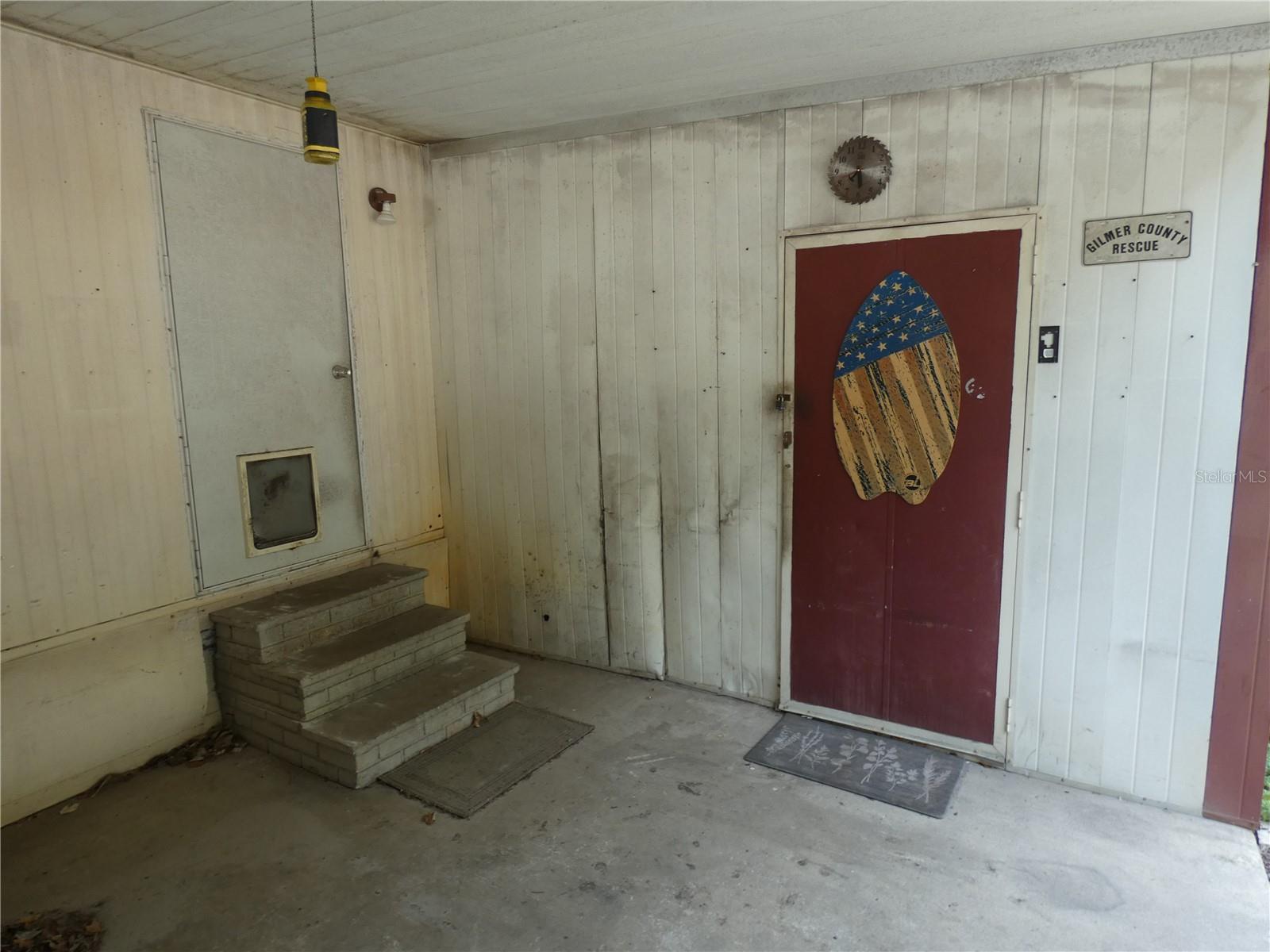 Listing photo id 5 for 9405 Loras Street