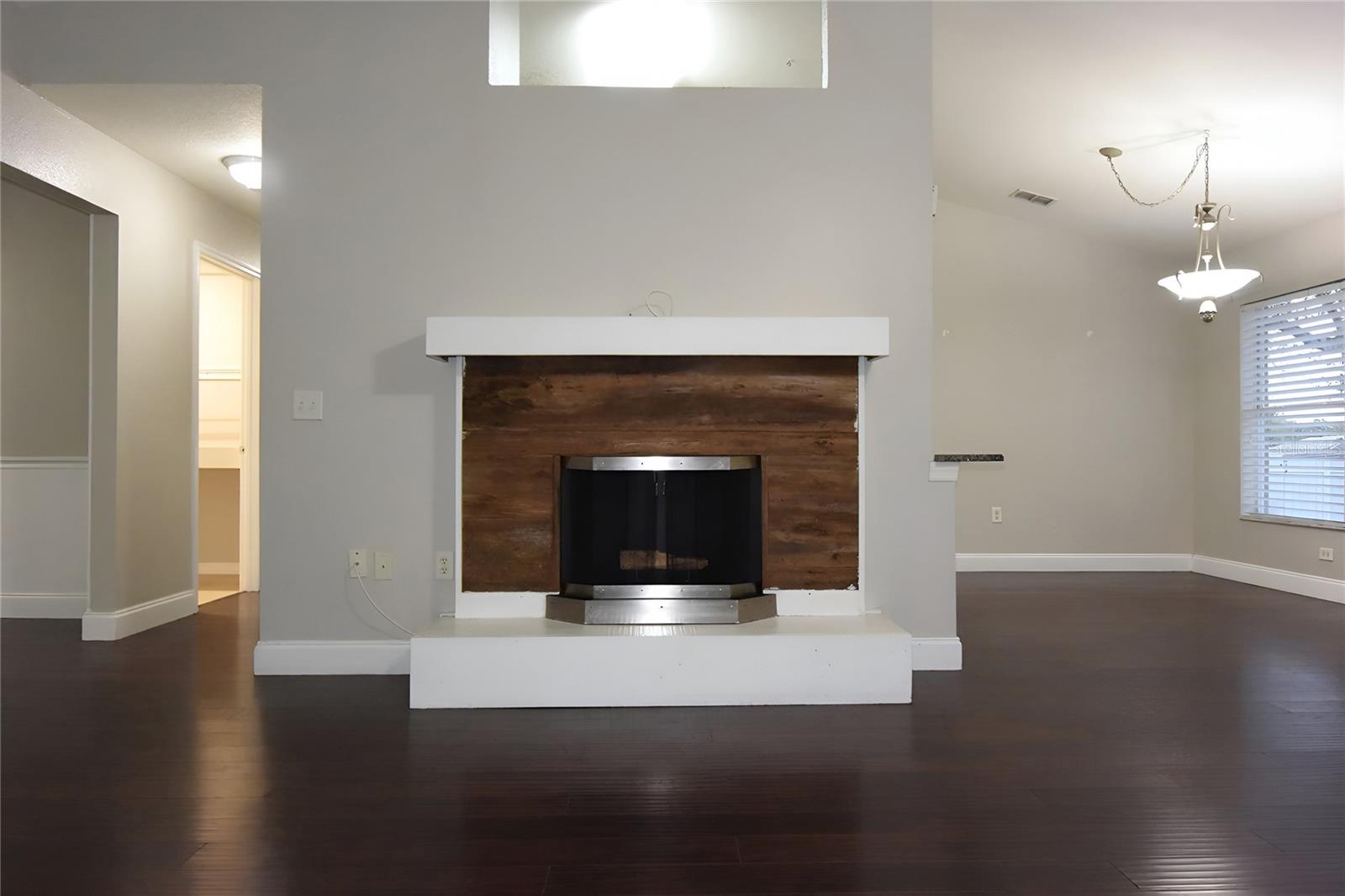 Image 12 of 40 For 12042 Linden Drive