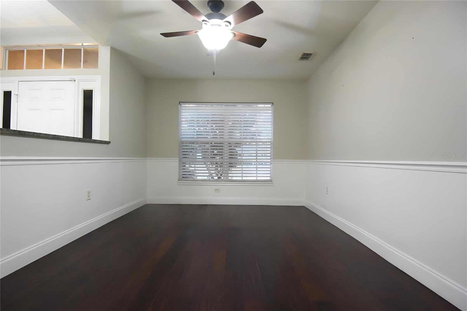 Image 6 of 40 For 12042 Linden Drive