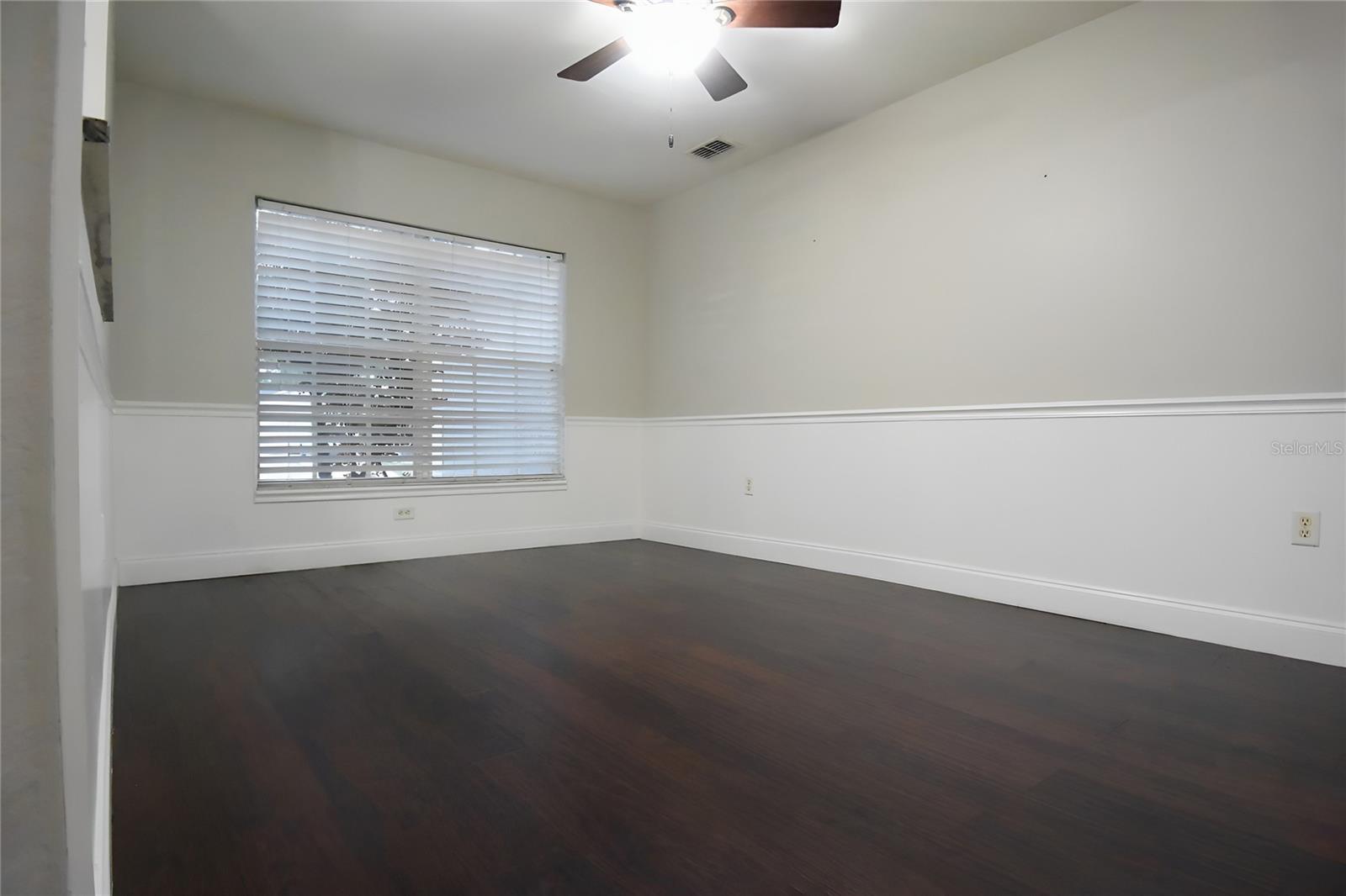 Image 7 of 40 For 12042 Linden Drive