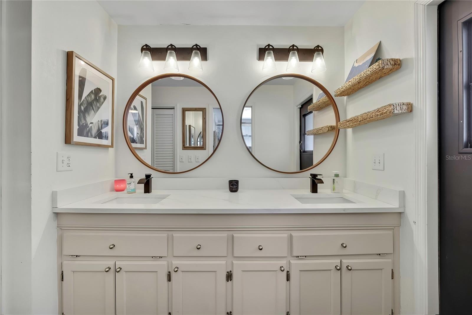 Image 12 of 25 For 14154 Trollman Street