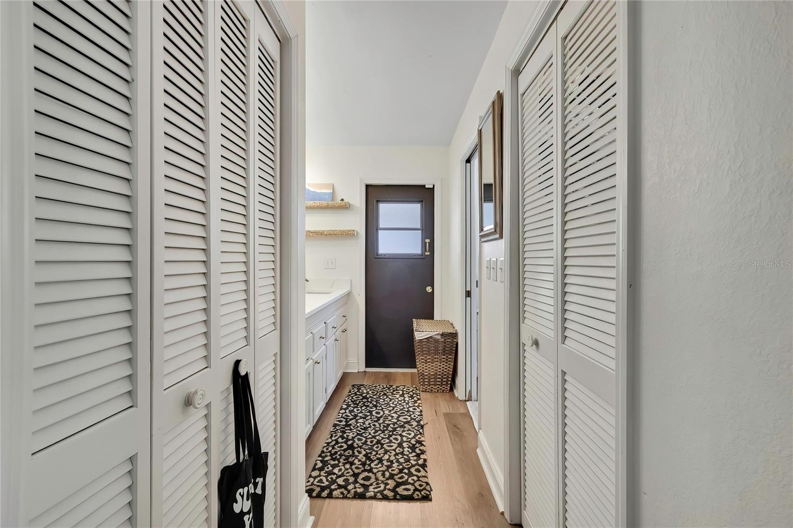 Image 19 of 25 For 14154 Trollman Street