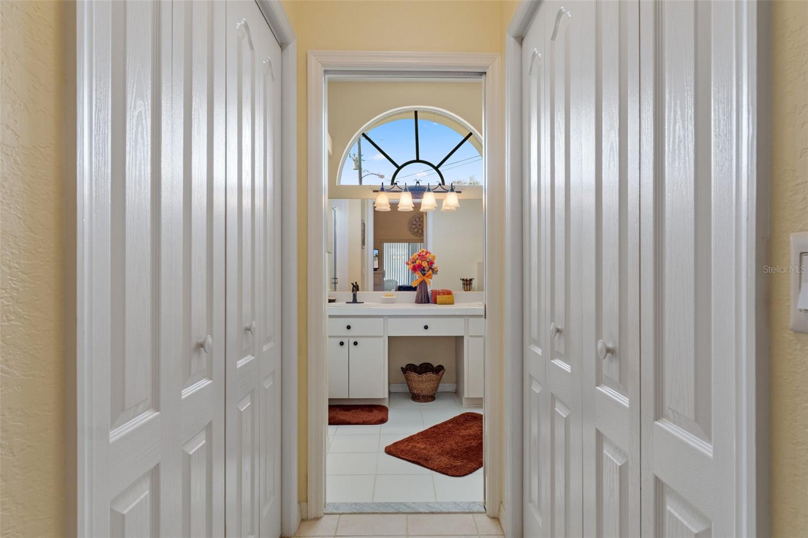 Image 21 of 44 For 6361 Indian Rock Court