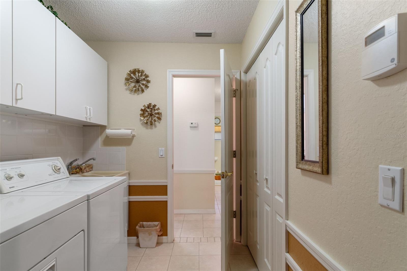 Image 27 of 44 For 6361 Indian Rock Court