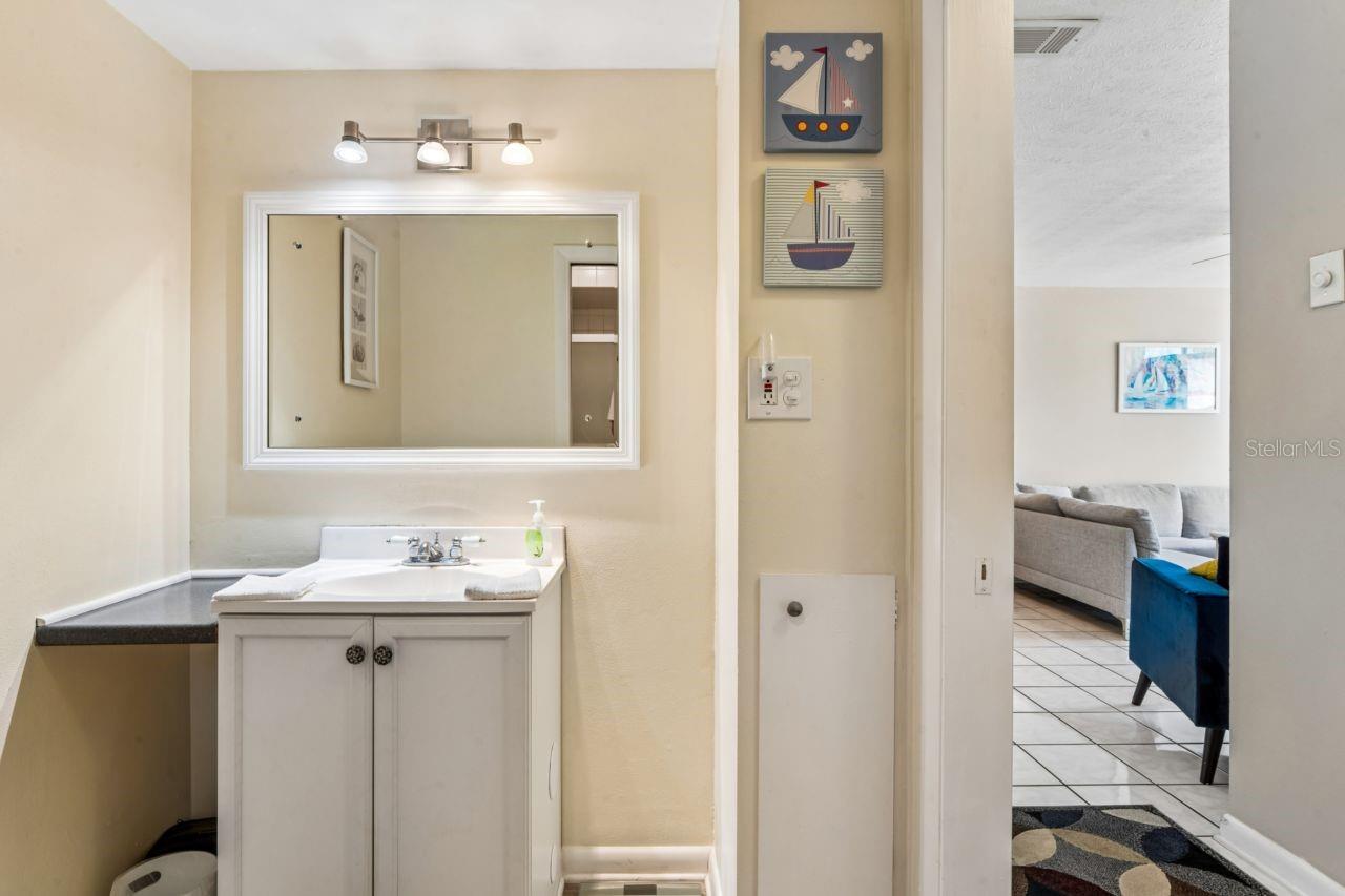 Image 22 of 54 For 4363 Tahitian Gardens Circle B