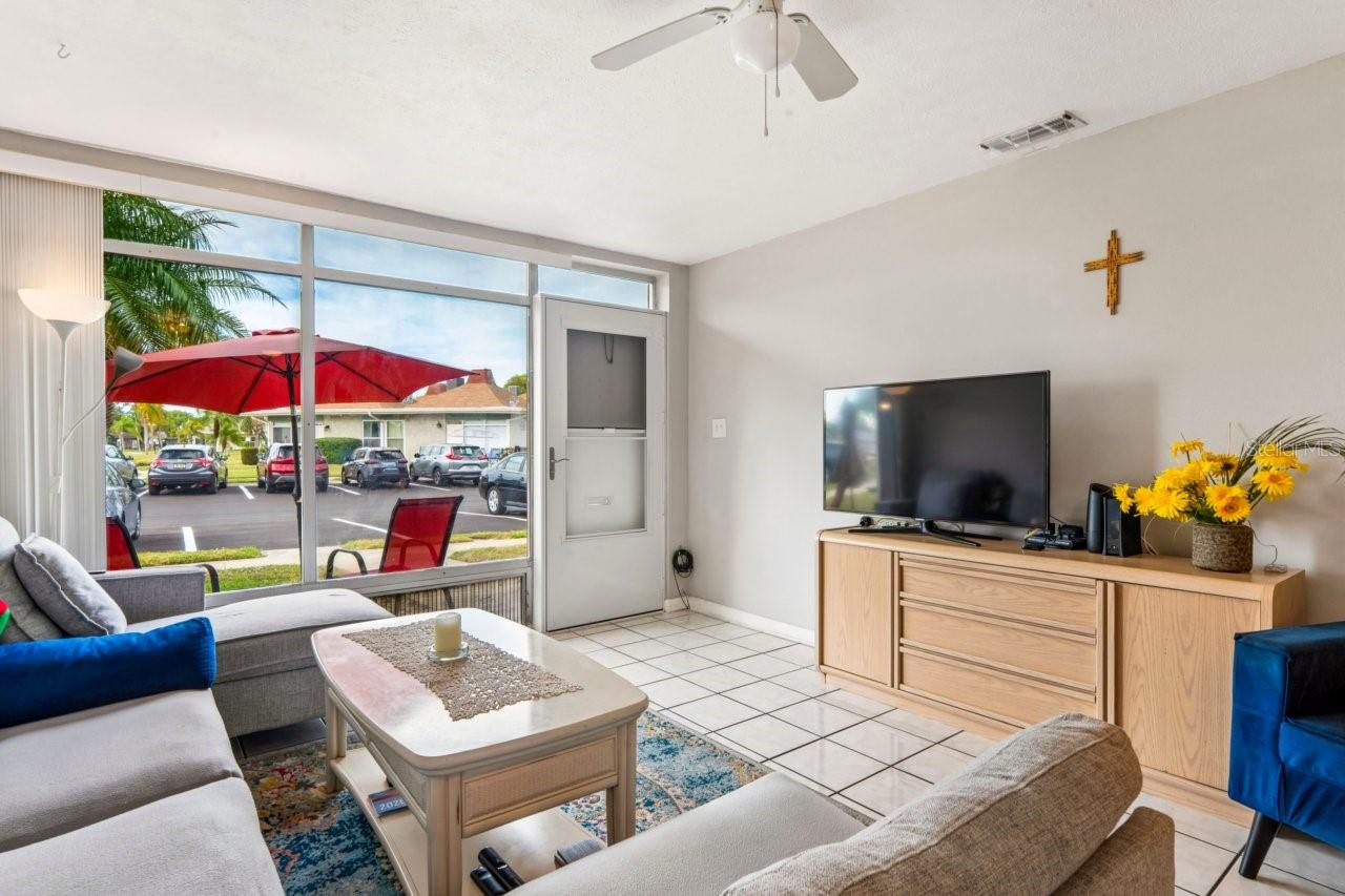 Image 8 of 54 For 4363 Tahitian Gardens Circle B