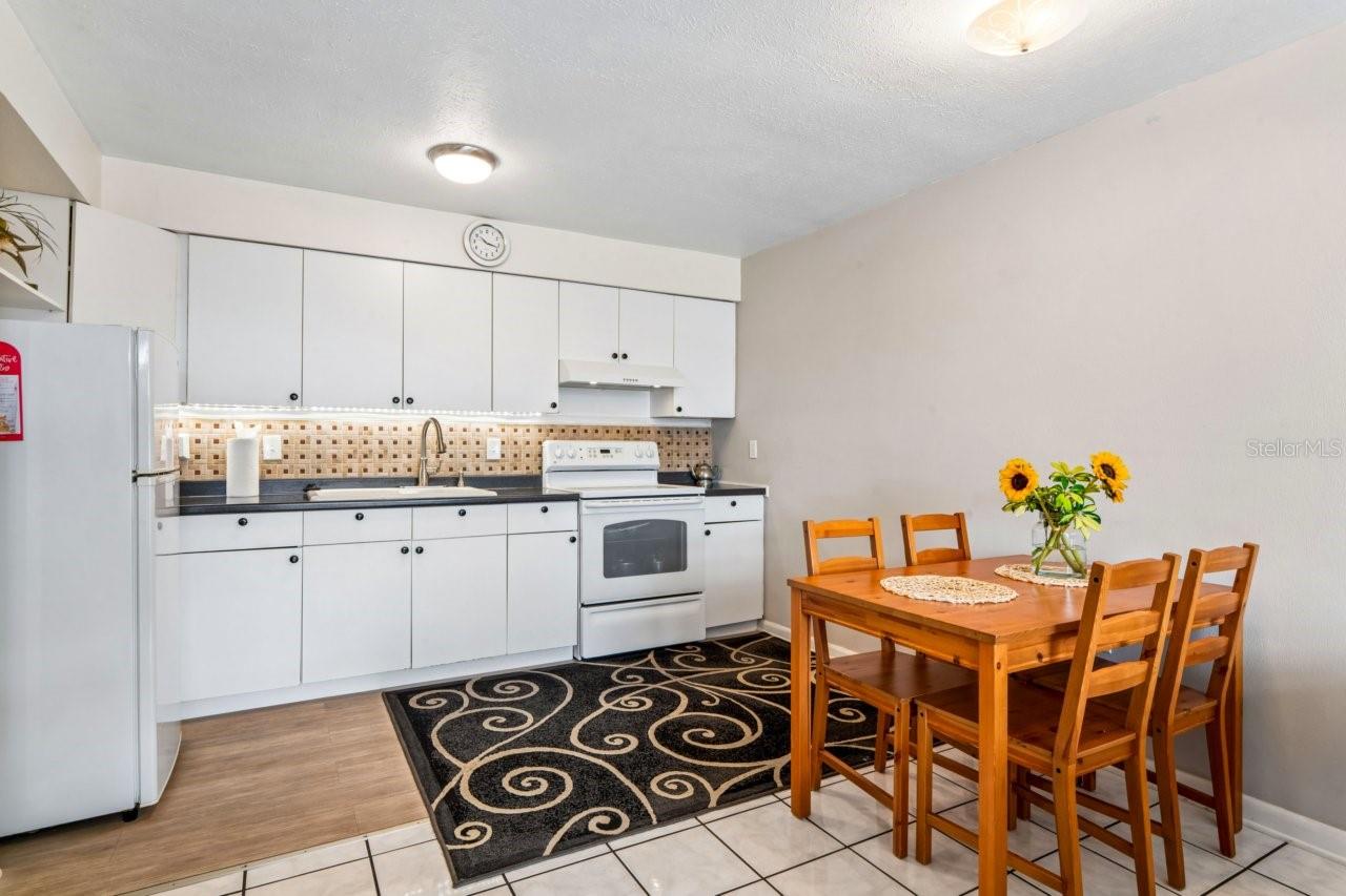 Image 9 of 54 For 4363 Tahitian Gardens Circle B