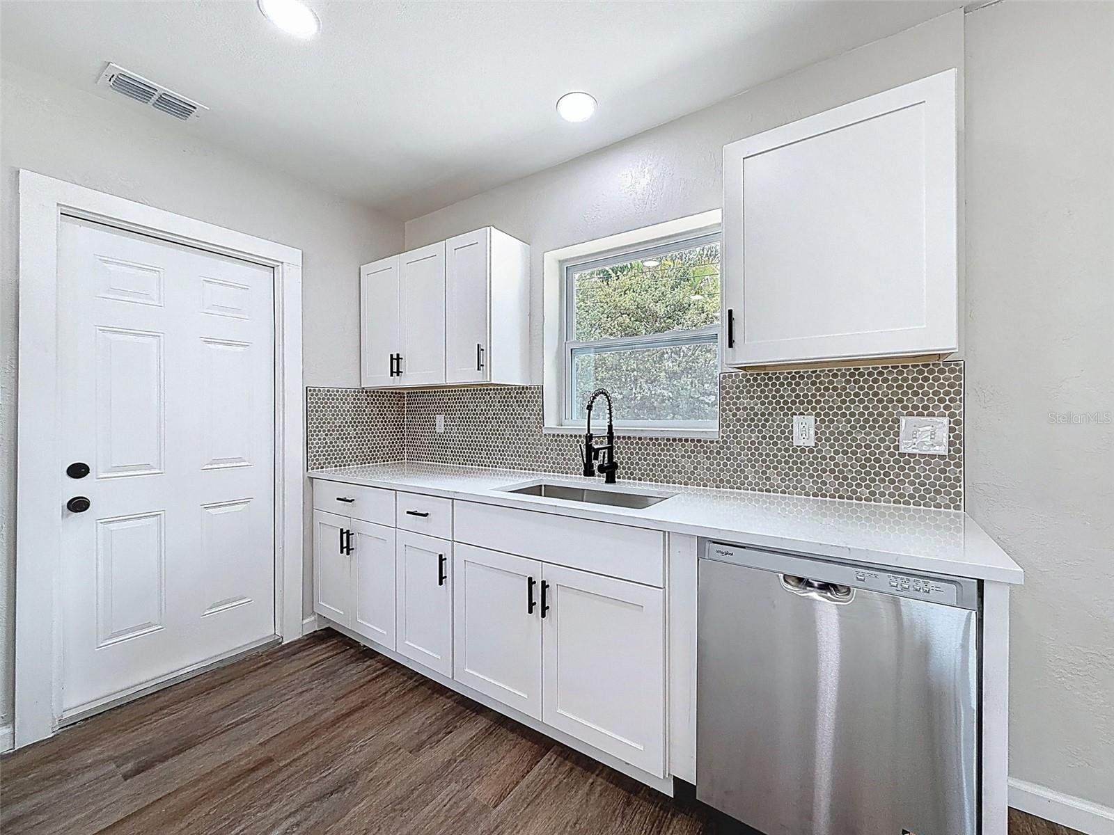 Image 11 of 28 For 7648 15th Avenue N