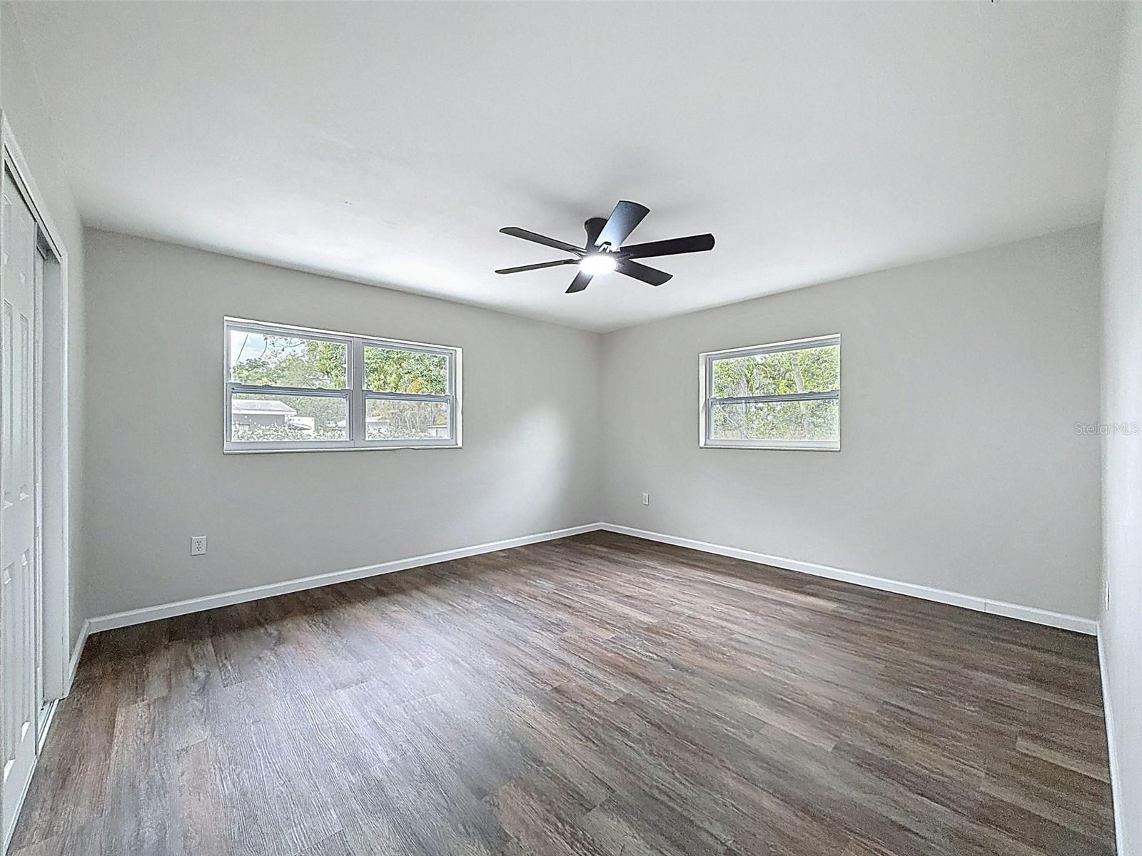 Image 23 of 28 For 7648 15th Avenue N