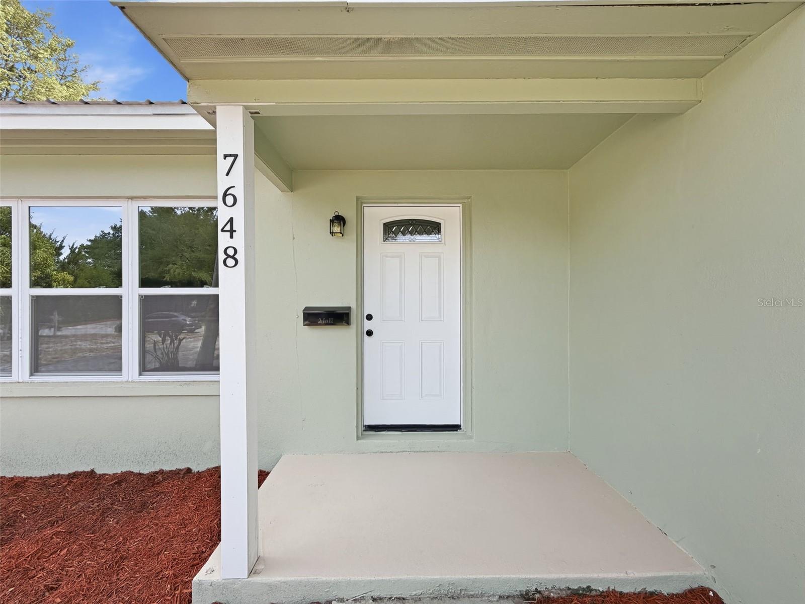 Image 4 of 28 For 7648 15th Avenue N