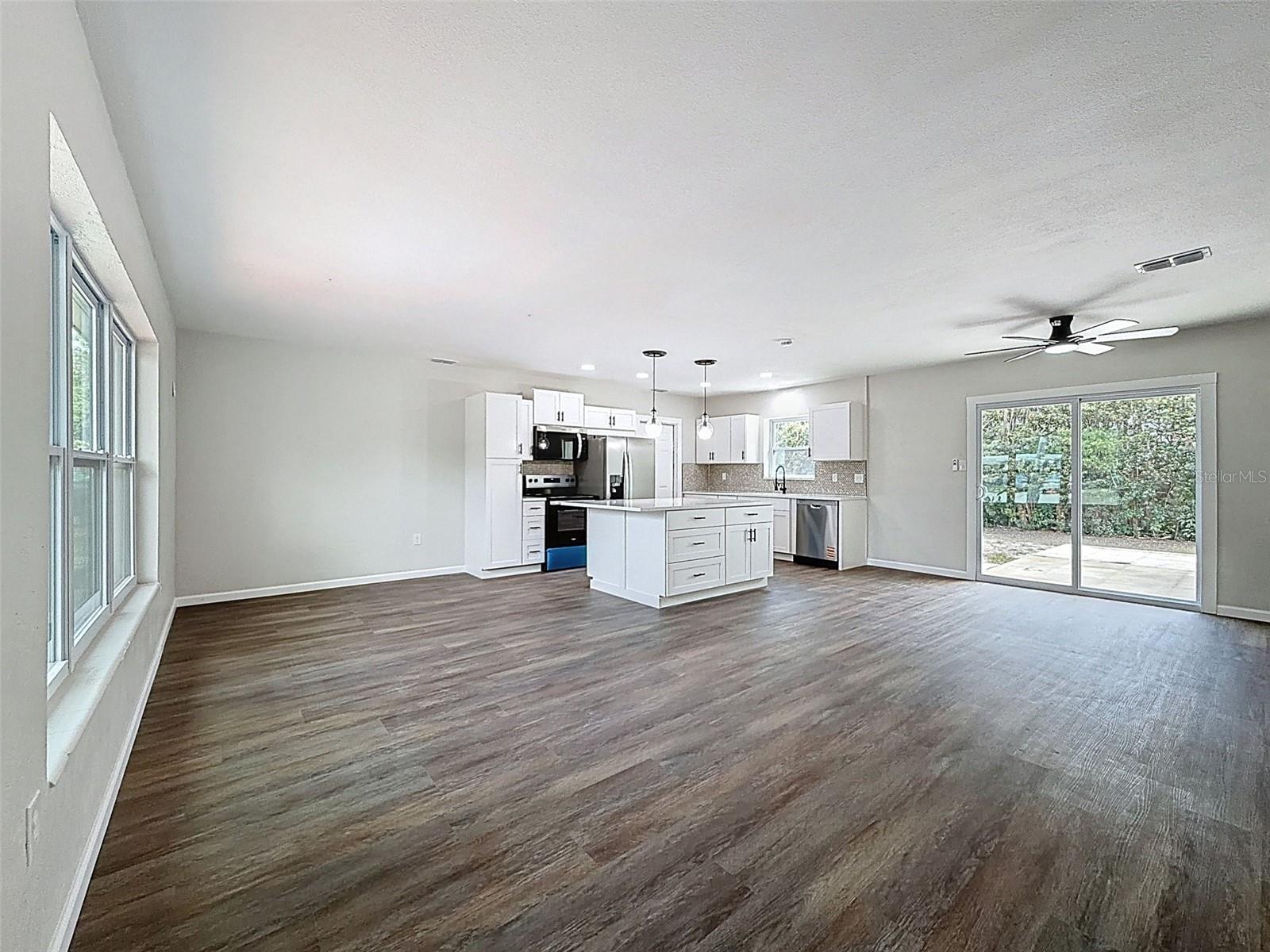 Image 5 of 28 For 7648 15th Avenue N