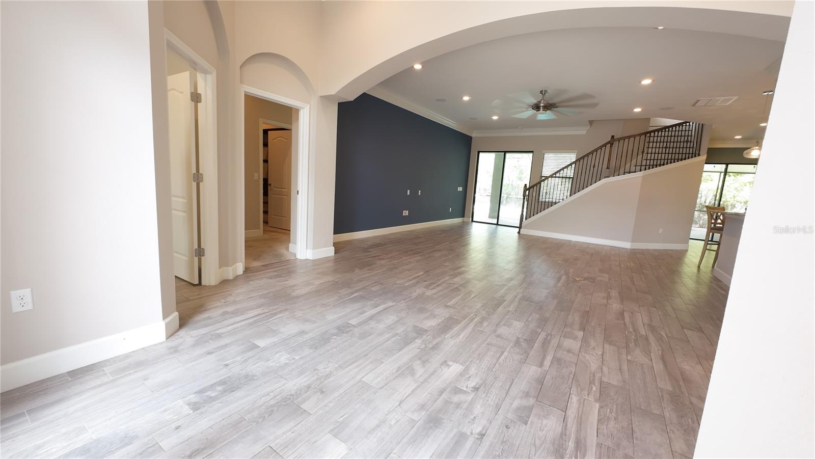 Image 14 of 63 For 2120 Southern Oaks Lane