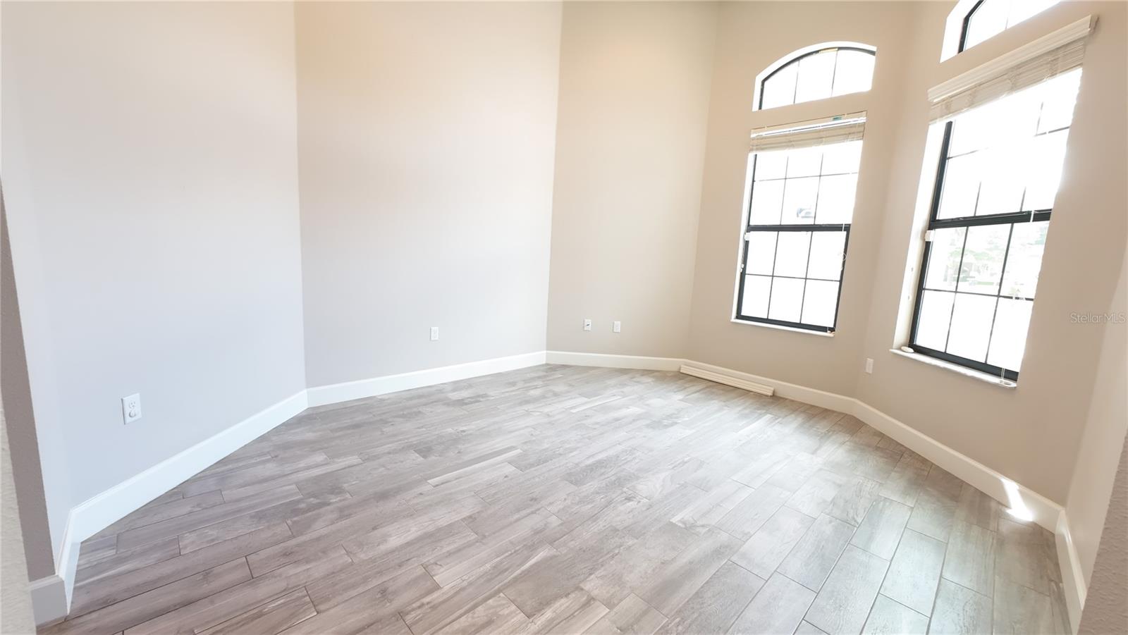 Image 15 of 63 For 2120 Southern Oaks Lane