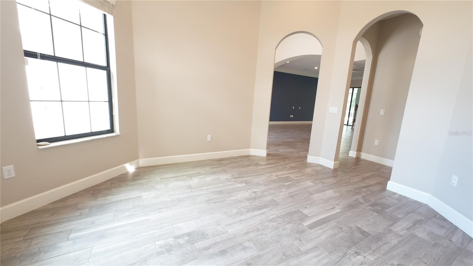 Image 16 of 63 For 2120 Southern Oaks Lane