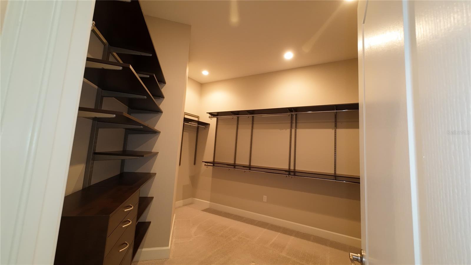 Image 34 of 63 For 2120 Southern Oaks Lane