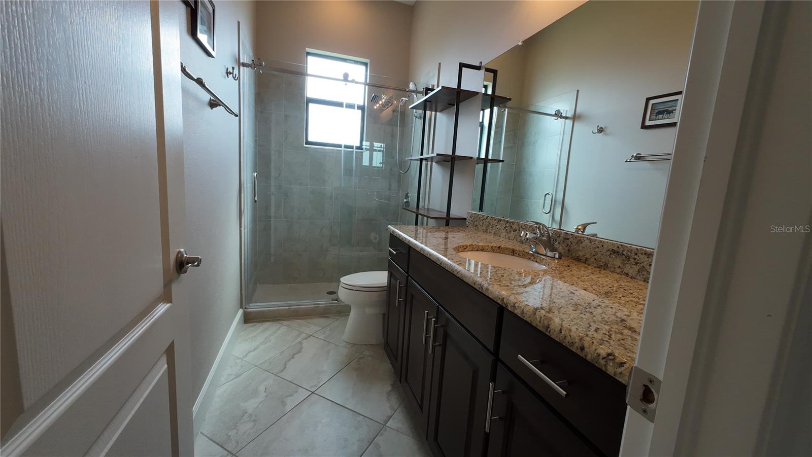 Image 5 of 63 For 2120 Southern Oaks Lane