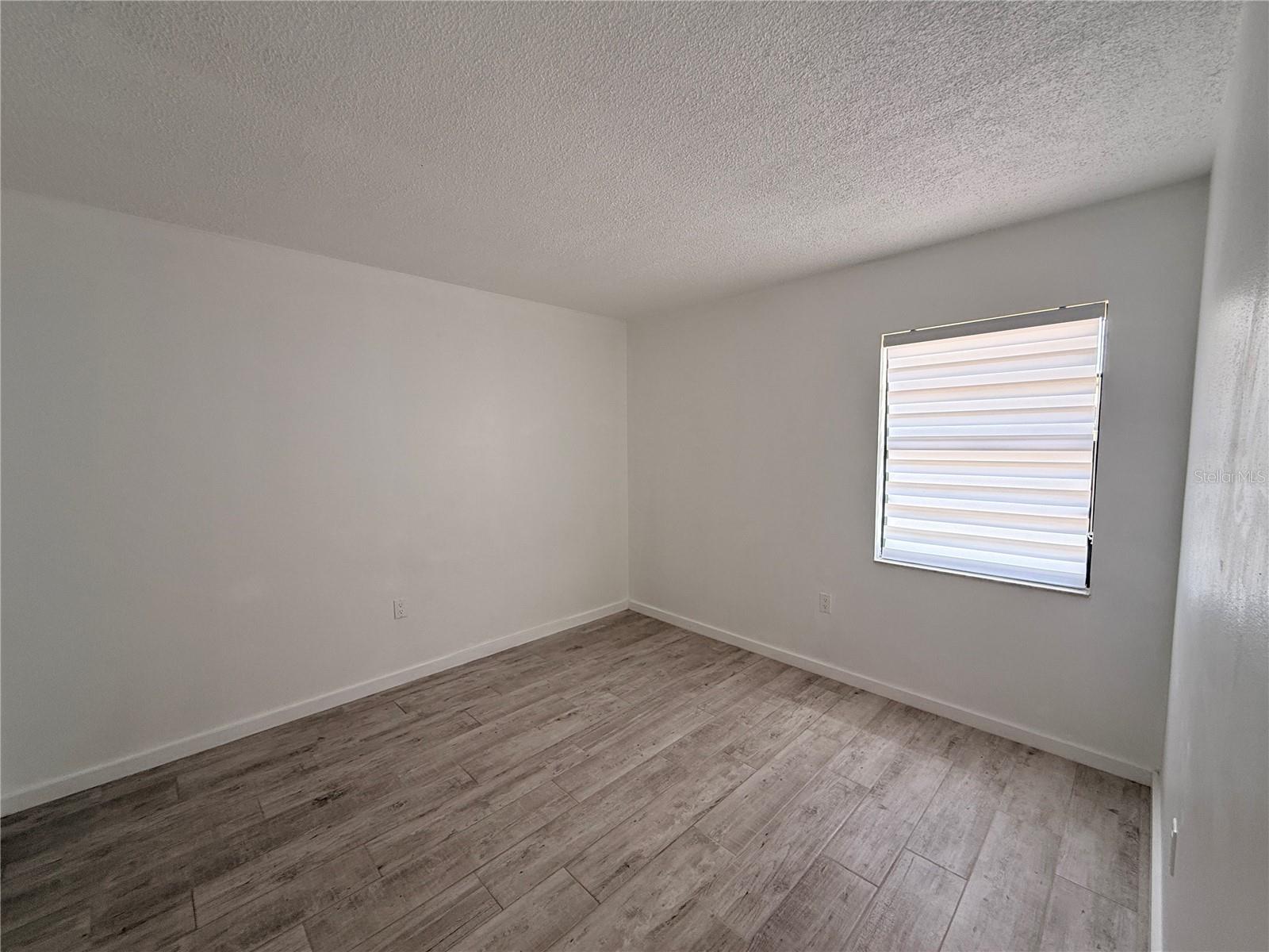 Image 13 of 21 For 13186 Thrush Street