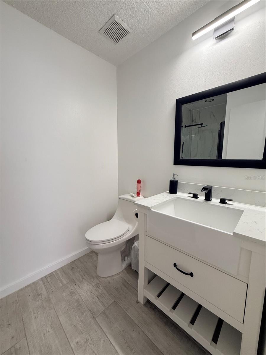 Image 20 of 21 For 13186 Thrush Street