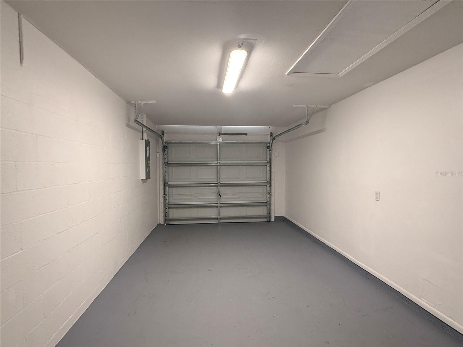 Image 3 of 21 For 13186 Thrush Street