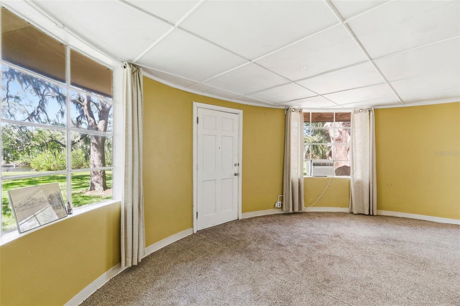 Image 14 of 61 For 5651 Monroe Street