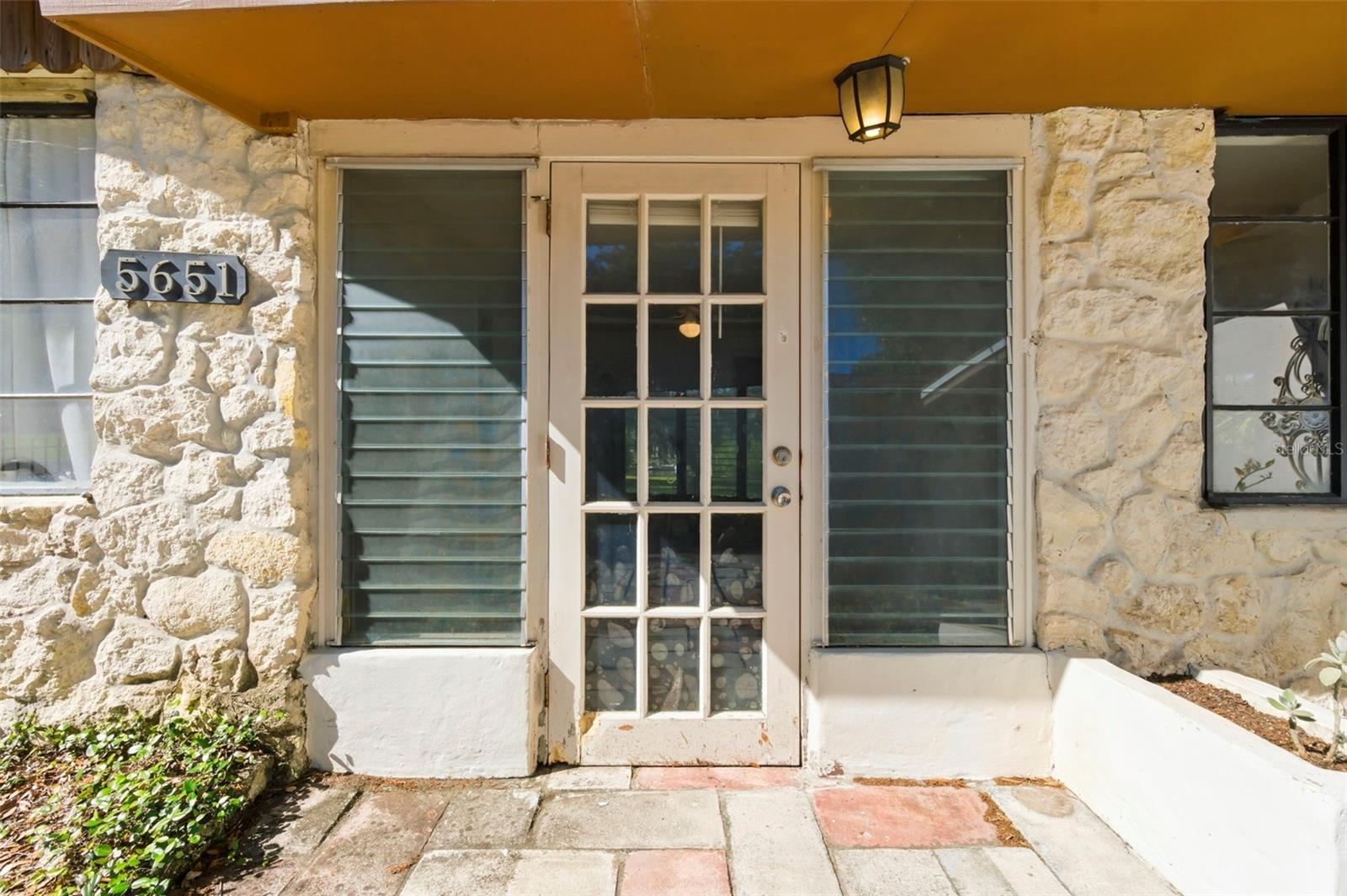 Image 6 of 61 For 5651 Monroe Street