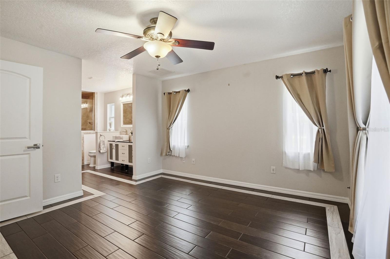 Image 16 of 99 For 7037 Cr 625  