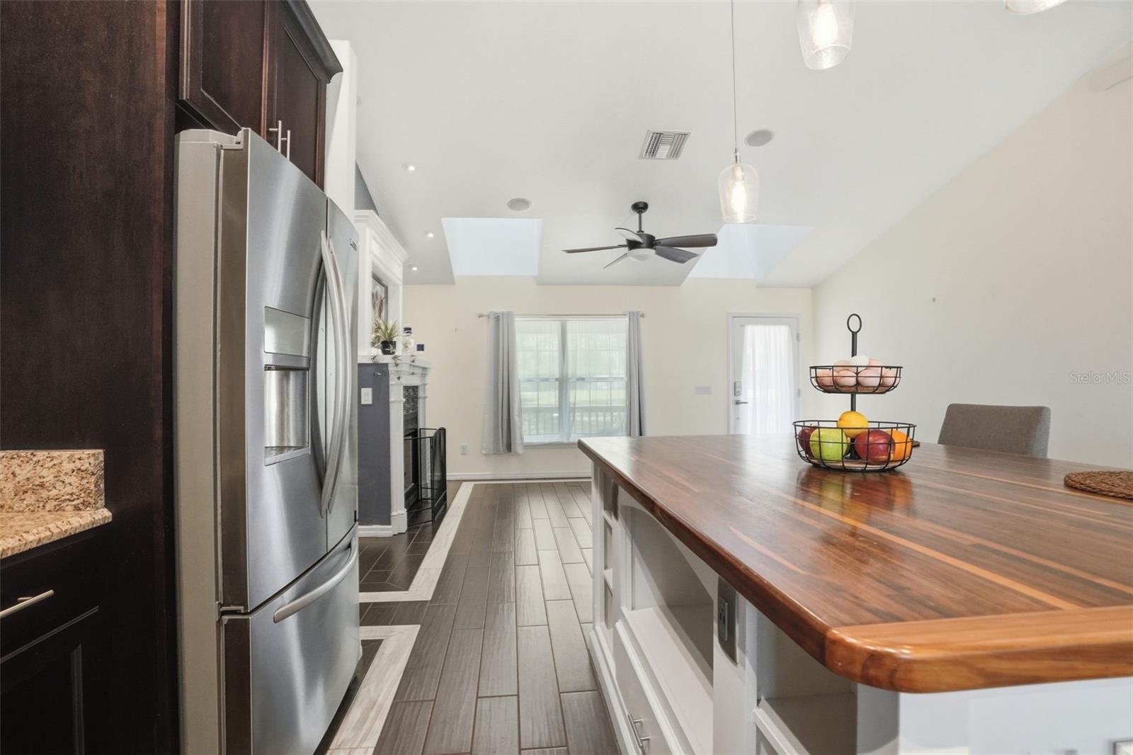 Image 27 of 99 For 7037 Cr 625  